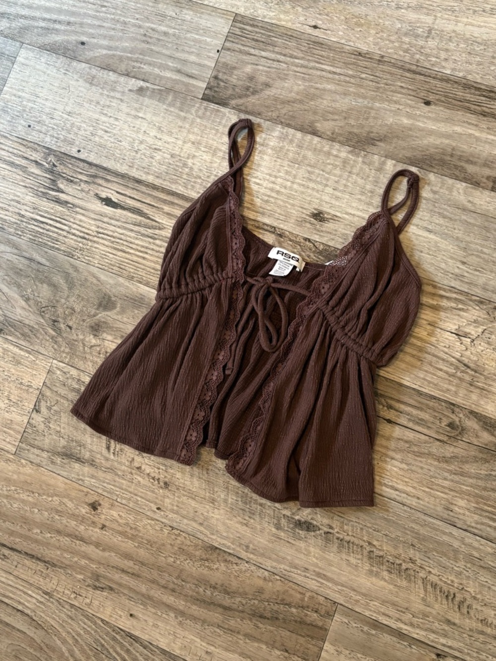brown tank top